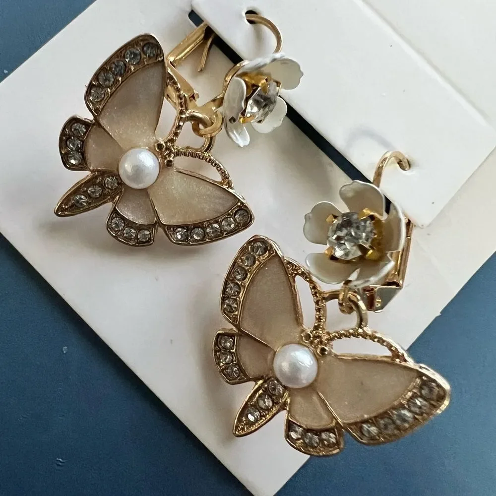 🦋 Betsey Johnson stunning unique  butterfly earrings 🦋